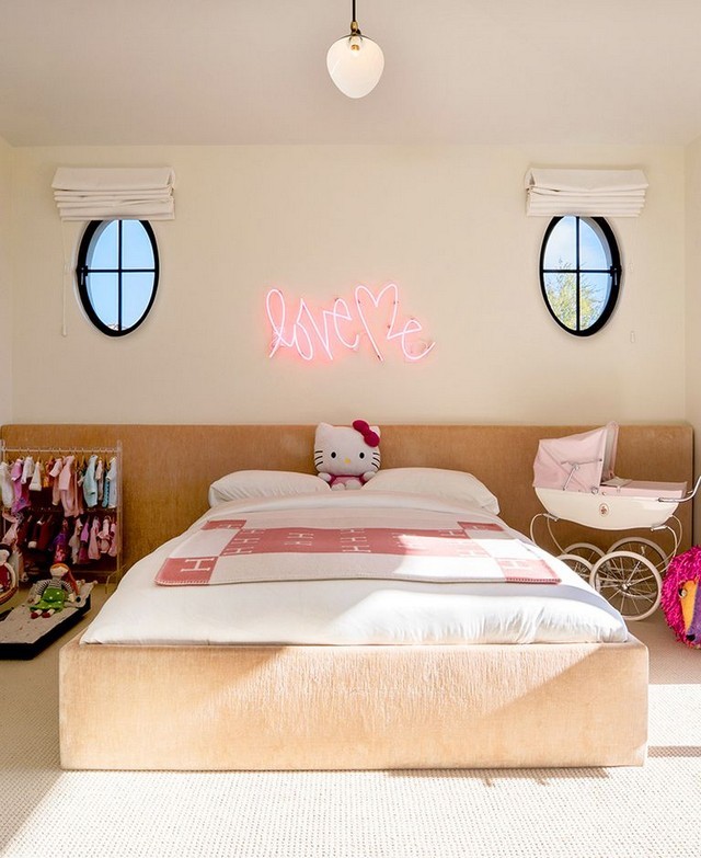 Penelope Disick has the ultimate girls bedroom decor